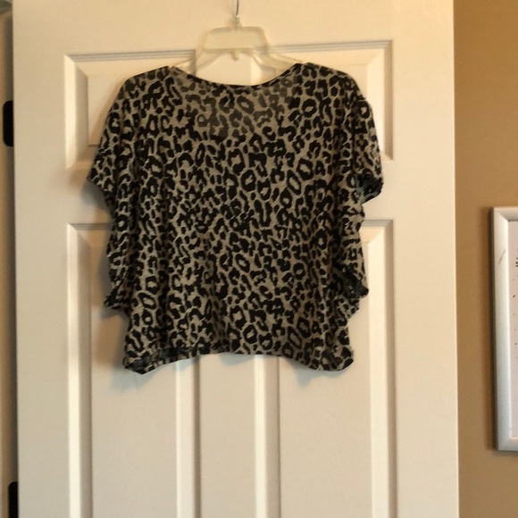 Forever 21 animal print crop top! - Picture 3 of 3